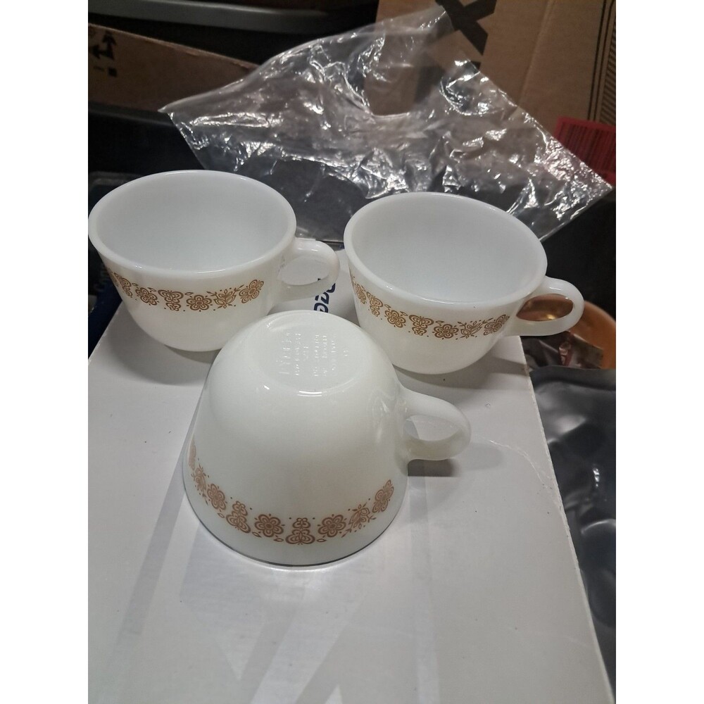 Pyrex Vintage 1970s Butterfly Gold C Handle Coffee Tea Cups Milk Glass Set Of 3